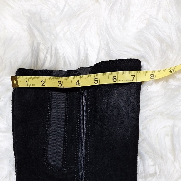 NWT Elegant Clarks Black Suede Women's Boots - Picture 7 of 10